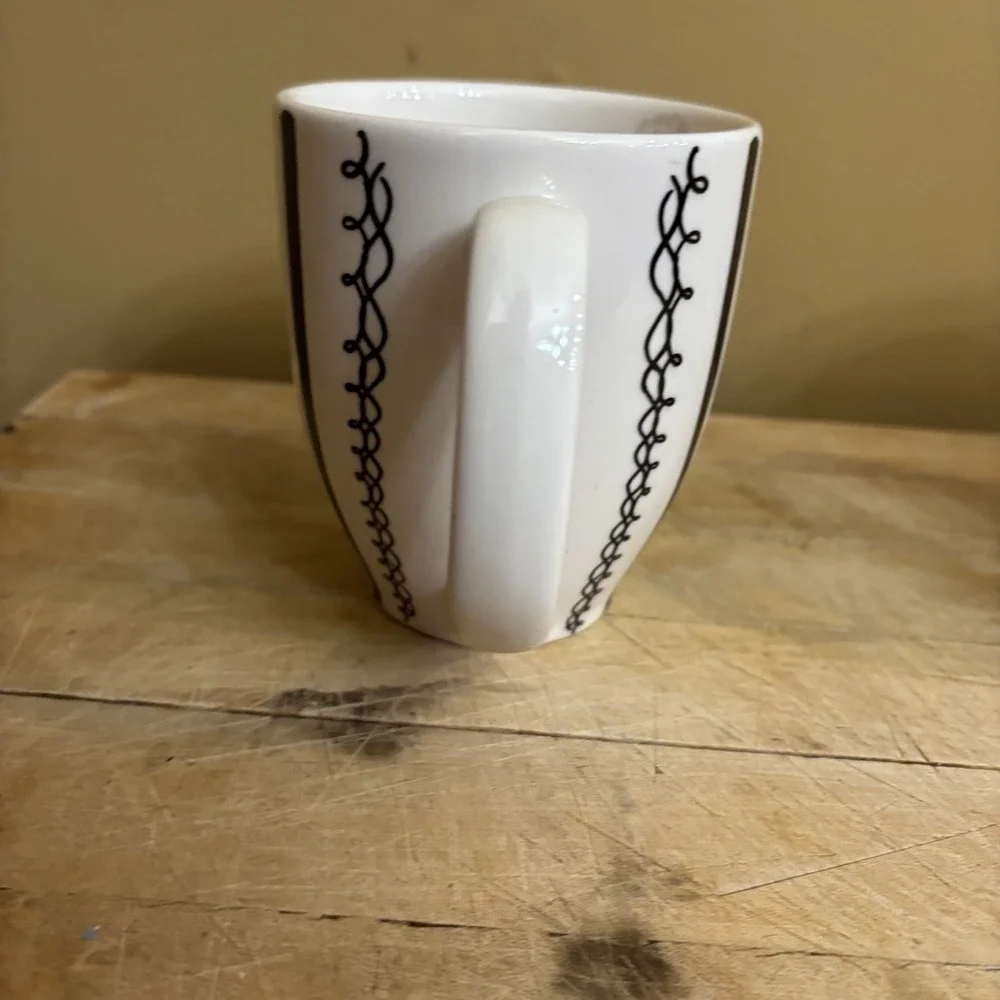 Pottery Barn Set Of 2 Black White Coffee Cups Mugs Made in Brazil‎ Vintage - Picture 5 of 8